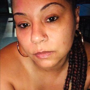 Meet your Posher, Sherita